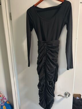 girlfriend collective Black Long-Sleeve Ruched Sheath Dress